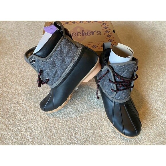 Sketchers NIB Duck Boots Gray Size 5 - Picture 1 of 10